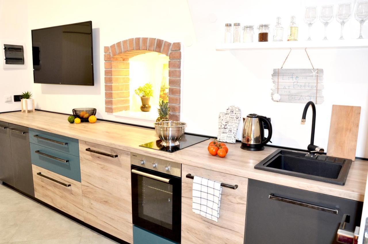Studio Apartment Surf By The Sea Opatija Exterior photo
